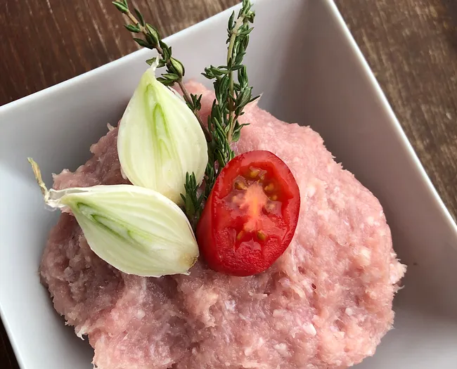 poulet haché sans antibiotiques entre (420g et 510g )